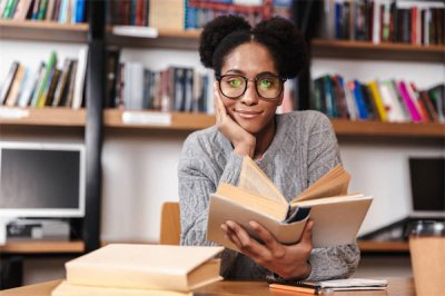 ​爱的人间简谱伴奏（爱的人间简谱）