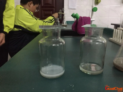 ​澄清石灰水化学式是什么？澄清石灰水化学式如何书写？