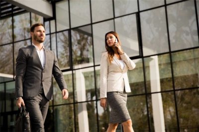 ​嘴唇厚的女人最详分析 下嘴唇厚的女人面相