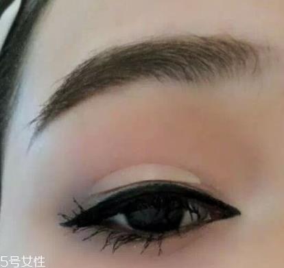 双眼皮贴什么时候贴最好 双眼皮贴什么时候贴最好