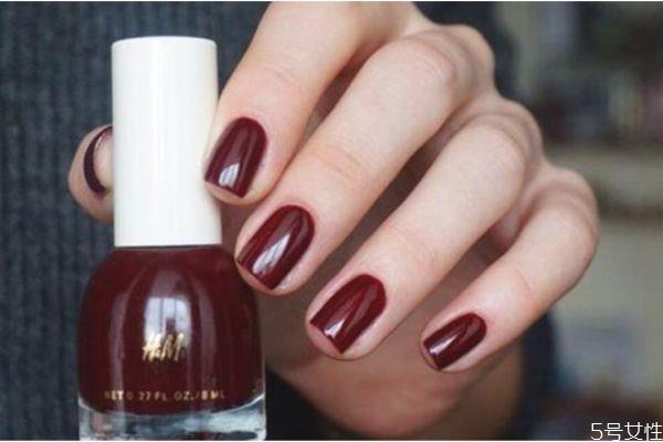 普通指甲油怎么速干 怎么才能让指甲油快点干 普通指甲油怎么速干 怎么才能让指甲油快点干