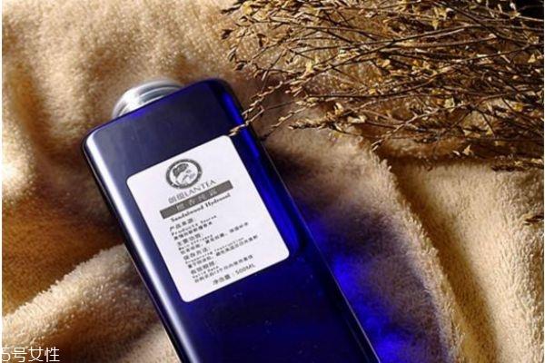 纯露的味道为什么不好闻 关于纯露护肤 纯露的味道为什么不好闻 关于纯露护肤