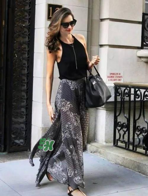 吊带背心怎么搭配?吊带背心怎么搭配图片 吊带背心怎么搭配?吊带背心怎么搭配图片