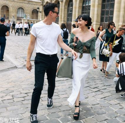 防水台高跟鞋怎么搭配?拉长气质细腿 防水台高跟鞋怎么搭配?拉长气质细腿