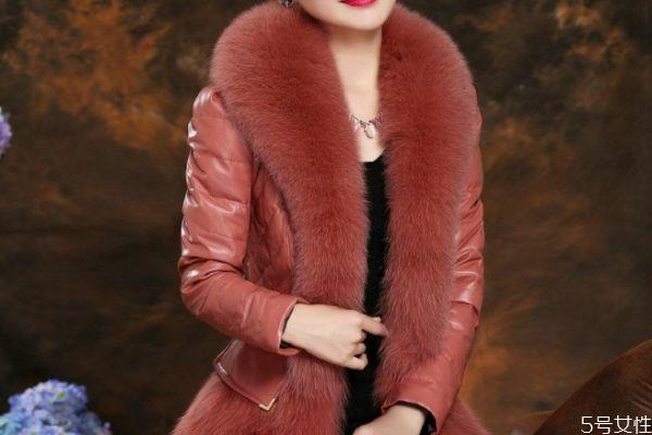 绵羊皮羽绒服有油怎么办 绵羊皮羽绒服怎么保养 绵羊皮羽绒服有油怎么办 绵羊皮羽绒服怎么保养