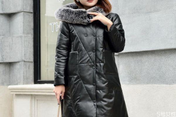 绵羊皮羽绒服有油怎么办 绵羊皮羽绒服怎么保养 绵羊皮羽绒服有油怎么办 绵羊皮羽绒服怎么保养