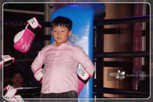 7岁的邹明轩,4岁的邹明轩,2岁的邹明轩,网友:差距一目了然