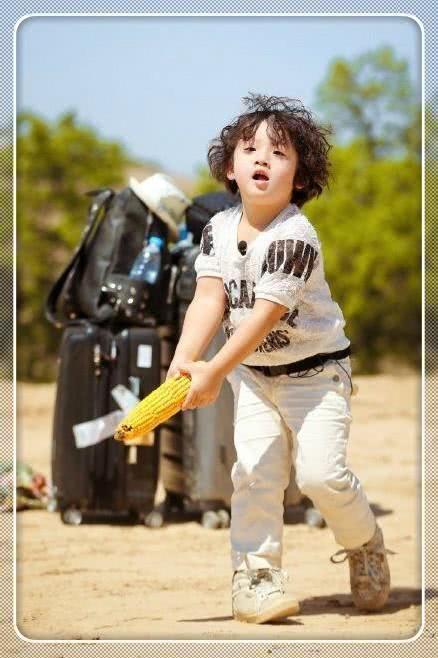 7岁的邹明轩,4岁的邹明轩,2岁的邹明轩,网友:差距一目了然