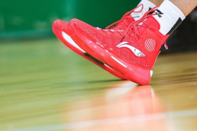 ​CJ麦科勒姆中国行再上脚一双驭帅13 'Rose City'配色