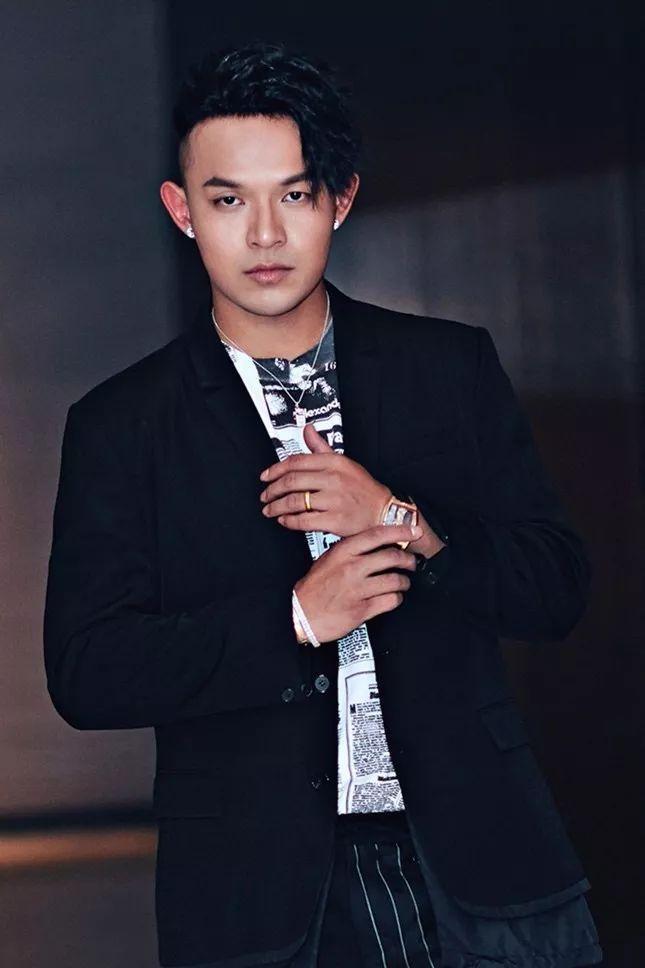 听了黄旭的新歌，怎么有人这么会描述生活！