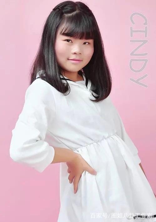 sunshine组合Cindy辣眼睛搭档帅哥,怎么炒作都不红