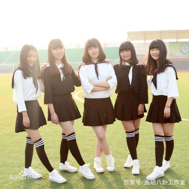 sunshine组合Cindy辣眼睛搭档帅哥,怎么炒作都不红