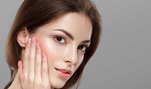 告别夸张网红妆,想要的高级妆感怎么化?才能带来优雅的气质