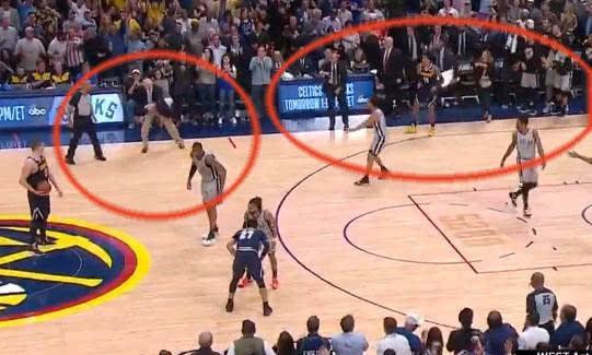 25.6秒马刺落后4分没人去犯规？波波维奇、阿德、福布斯怎么