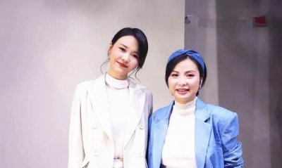 ​岳红的女儿才是实力星二代,演技潜力大衣品超过妈,21岁美如花