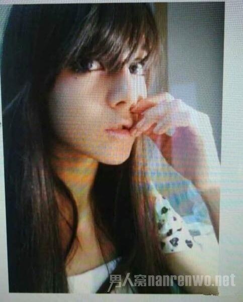 热巴大学烟熏妆自拍照曝光，没想到你是这样的胖迪！