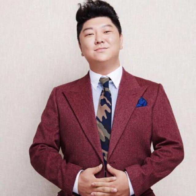 许三多战友刘天佐出轨?被女子搀扶回家,妻子经纪人:都是好朋友