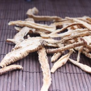 ​人称泰山之宝，看起来像萝卜，炖肉是一绝，50一斤，见到采些