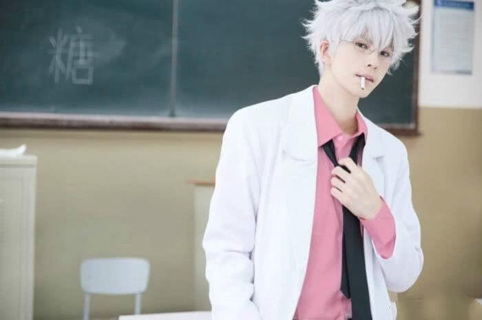 人送外号“熊叔”,帅过李易峰,酷过金泰亨,没想到却是个萌妹子