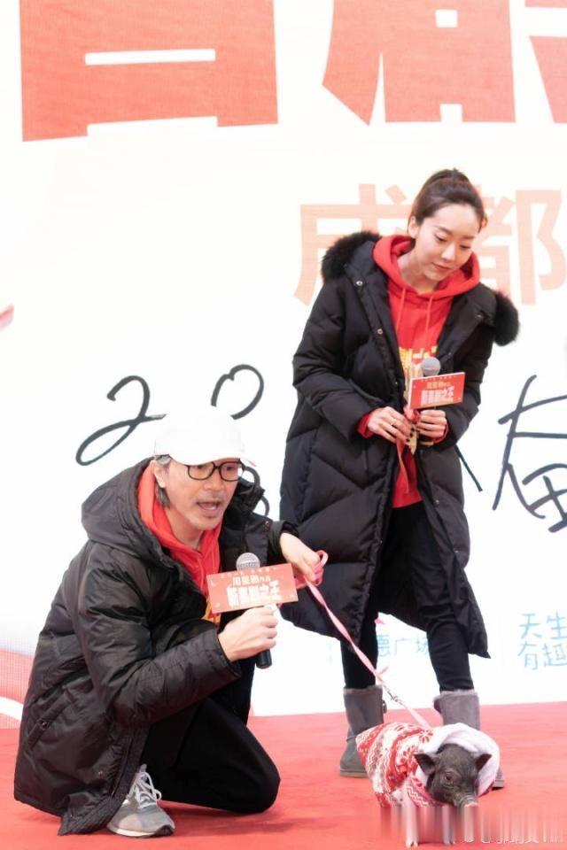 “跑龙套”的她主演《新喜剧之王》,将成为新一代“星女郎”!