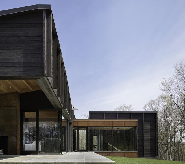 筑讯设计:带你进小树林,看这对情侣的激情小屋