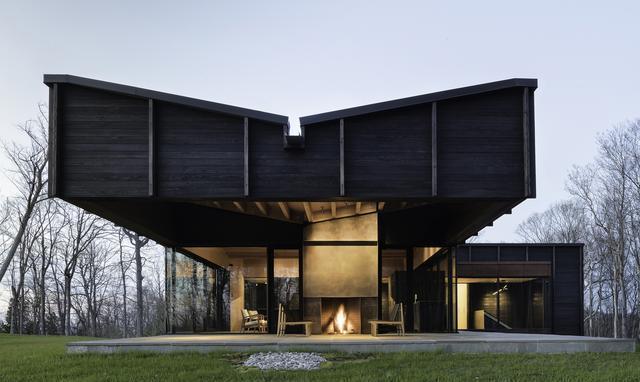 筑讯设计:带你进小树林,看这对情侣的激情小屋