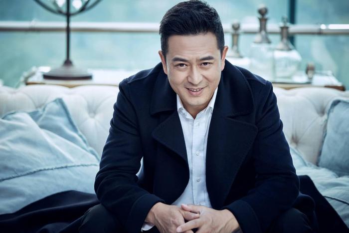 原来她是张嘉译老婆,一起拍过很多戏,网友:隐藏的挺深啊!