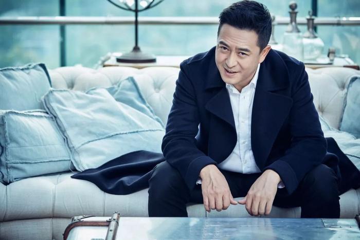 原来她是张嘉译老婆,一起拍过很多戏,网友:隐藏的挺深啊!