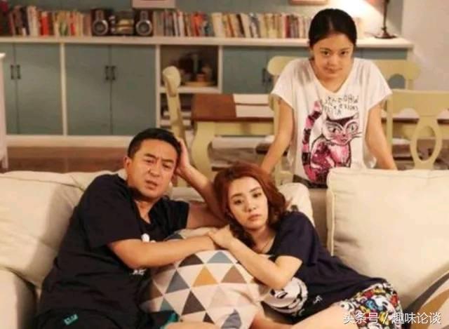 原来她是张嘉译老婆,一起拍过很多戏,网友:隐藏的挺深啊!