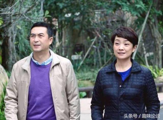 原来她是张嘉译老婆,一起拍过很多戏,网友:隐藏的挺深啊!