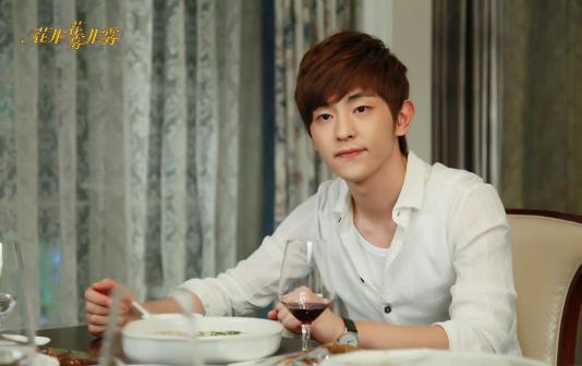 她是邓伦唯一承认的女友，因走错一步被雪藏多年，翻红后片约不断