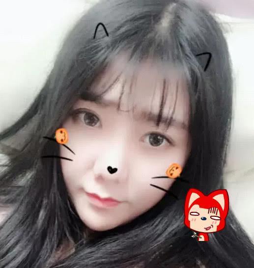 小团团刚走红飘了？从未见过骂粉丝的主播，网友：一首凉凉送给你