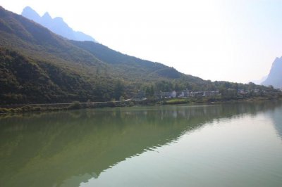 ​远近闻名的意思 远近闻名的意思是什么用两个成