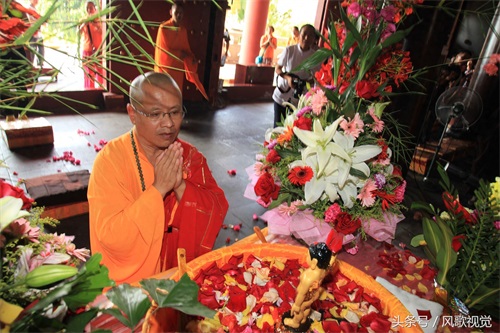 佛教寺庙四月初八举行“浴佛节”，佛门浴佛仪式的功德利益是什么