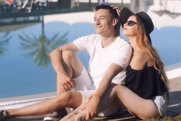 猪遇龙食无穷是什么意思 猪遇龙食无穷由来