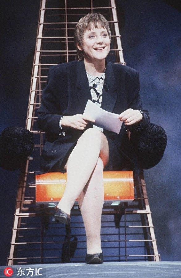 默克尔罕见旧照大曝光 默大妈年轻时候原来是这样