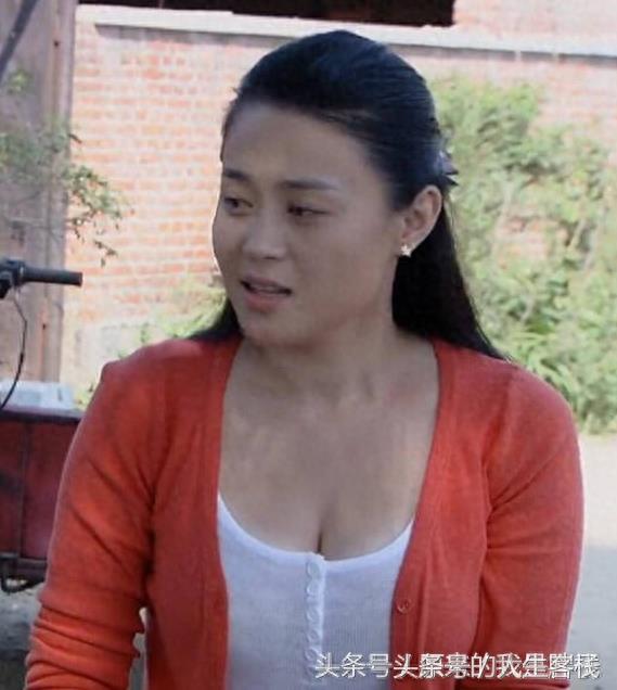 关婷娜在《乡村爱情》中饰演赵本山的妻子