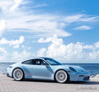 ​保时捷911GT3RS售价300w起，除了钱相信你找不到一个拒绝它的理由