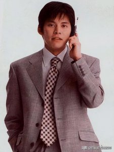 ​织田裕二：屹立演艺圈30余年，愈老愈帅，43岁与时尚巨头女儿结婚