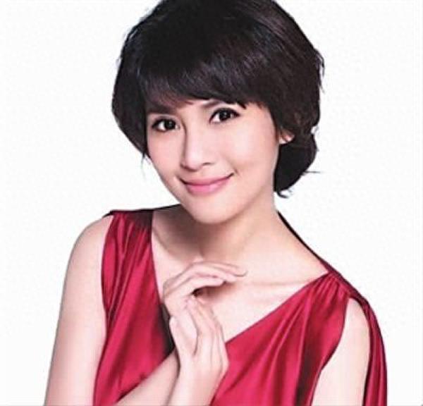 沈星:凤凰卫视节目主持人