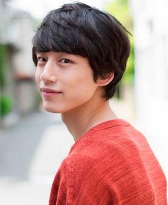 皮卡路、玉米烫、烟花烫等潮男发型你都试过吗？