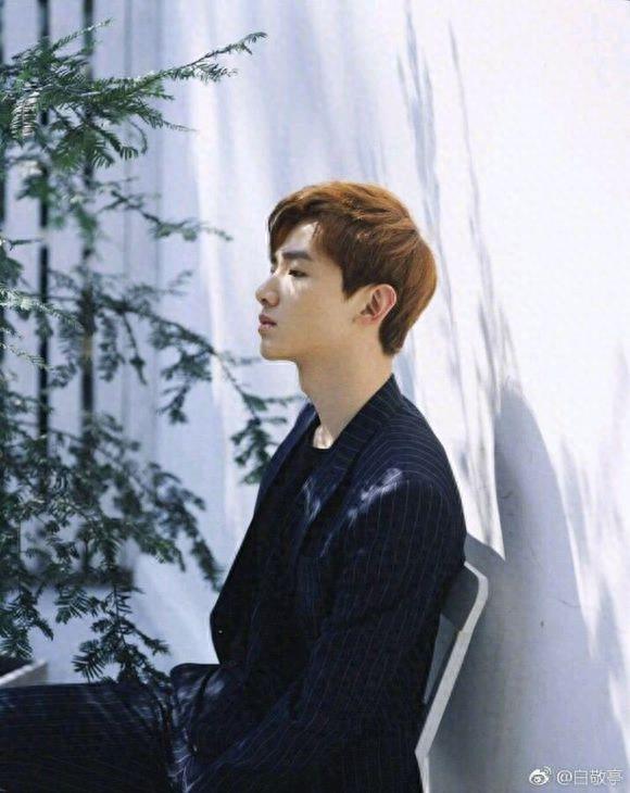 你的陆之昂壁纸已上线yeah!