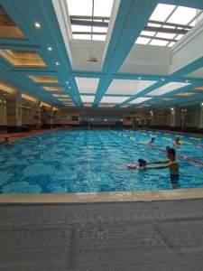 ​猜猜游泳教练的收入有多少？