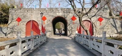 ​金坛是一个金坛子吗？