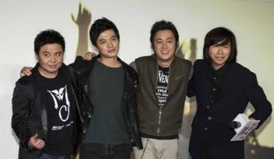 ​李健当年为什么会退出水木年华？李健经典歌曲是哪个公司的艺人