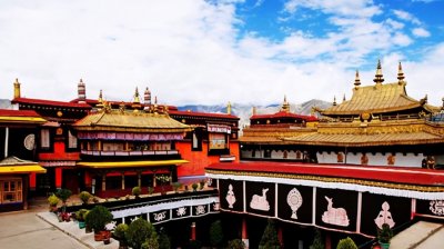 ​女性到寺庙烧香拜佛，到底有哪些“禁忌”？不了解的可以看看