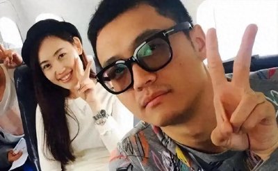 ​被王宝强送进监狱的宋喆露面了，现身理发店黑眼圈严重！尽显老态