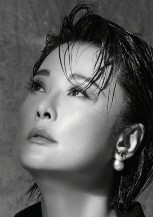 袁立回应生子传闻,坦言:我的人生比较非主流,但已经做好准备!