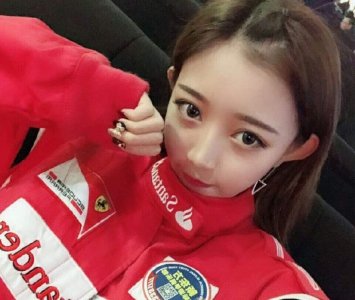 ​快手小伊伊在直播间换衣？这个身影让她封禁三天，粉丝：想老大了