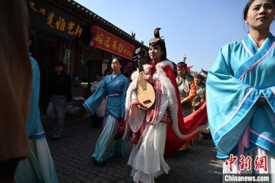 ​呼和浩特：“昭君和亲”沉浸式演出亮相